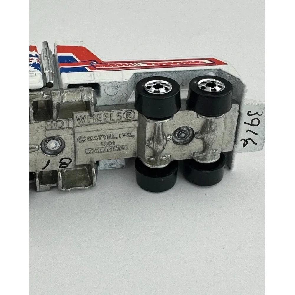 Hot Wheels 1981 Heavyweights Steves 24‎ Hour Towing Truck White Vintage Diecast